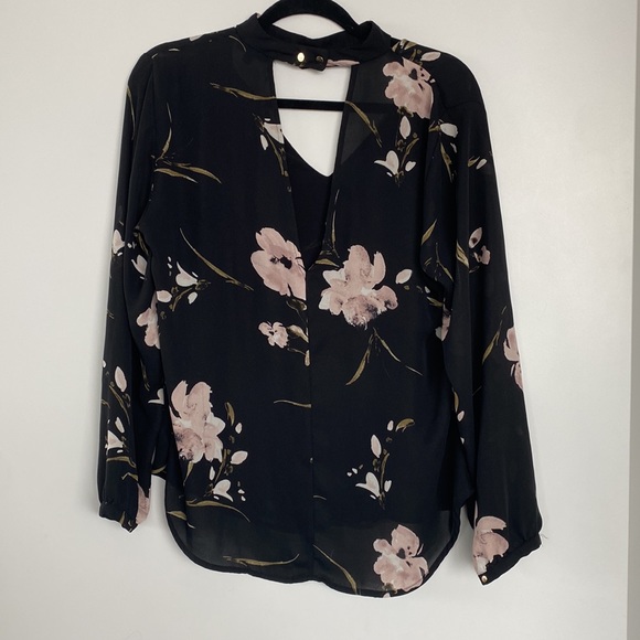 Dynamite Floral V-Neck Blouse with Choker - Picture 6 of 14